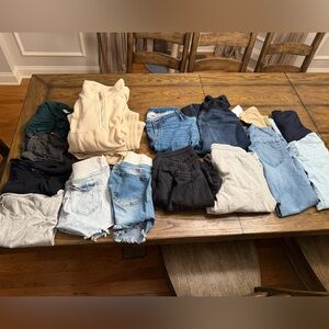 Lot of medium maternity clothes